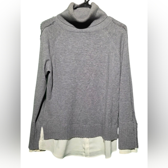 Milano Sweaters - Milano Women's Classic Gray Sweater Size Medium PTP 22